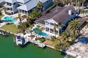 732 Siesta Dr, Sarasota, FL 34242 - Photo 20