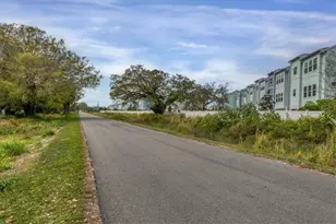 2305 Novus St, Sarasota, FL 34237 - Photo 24