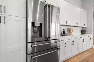 597 Buttonwood Dr, Longboat Key, FL 34228 - Photo 36