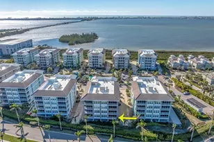 383 Aruba Cir, Bradenton, FL 34209 - Photo 1