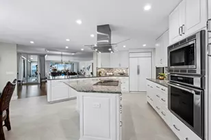 2410 Harbourside Dr, Longboat Key, FL 34228 - Photo 18