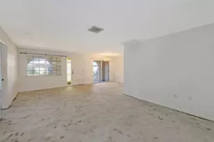 515 Rousseau Dr, Nokomis, FL 34275 - Photo 8