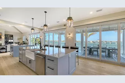 1300 Tangier Way, Sarasota, FL 34239 - Photo 14