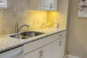 750 N Tamiami Trl, Sarasota, FL 34236 - Photo 4