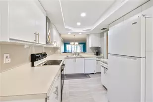 6211 Timberlake Dr, Sarasota, FL 34243 - Photo 12