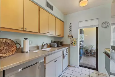 3073 Willow Green #36, Sarasota, FL 34235 - Photo 4