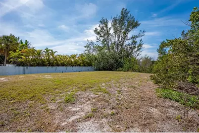 6324 Laguna Drive, Longboat Key, FL 34228 - Photo 16