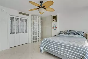 7000 Beach Plaza, Saint Pete Beach, FL 33706 - Photo 16