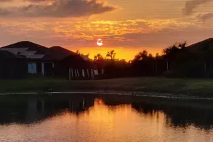 10823 Seasons Way, Palmetto, FL 34221 - Photo 2