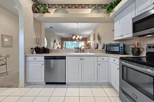 5712 Cottonwood St, Bradenton, FL 34203 - Photo 10