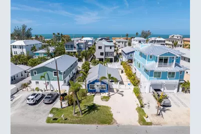 2408 Avenue B, Bradenton Beach, FL 34217 - Photo 24