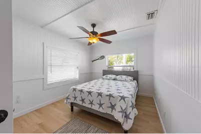 2408 Avenue B, Bradenton Beach, FL 34217 - Photo 18