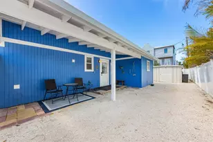 2408 Avenue B, Bradenton Beach, FL 34217 - Photo 4