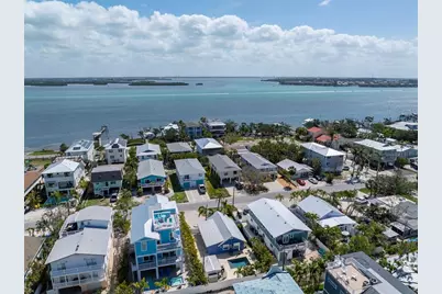 2408 Avenue B, Bradenton Beach, FL 34217 - Photo 28