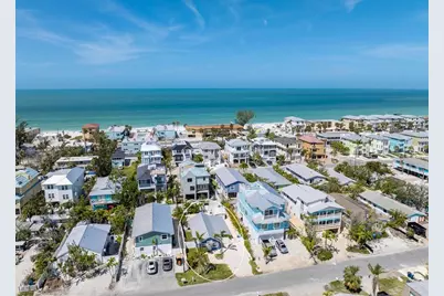 2408 Avenue B, Bradenton Beach, FL 34217 - Photo 32