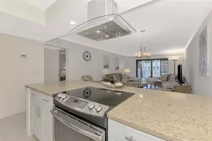1618 Stickney Point Rd, Sarasota, FL 34231 - Photo 22