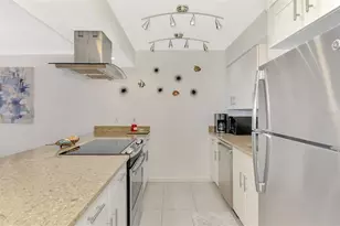 1618 Stickney Point Rd, Sarasota, FL 34231 - Photo 20