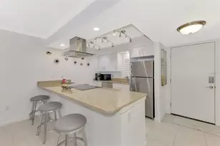 1618 Stickney Point Rd, Sarasota, FL 34231 - Photo 16