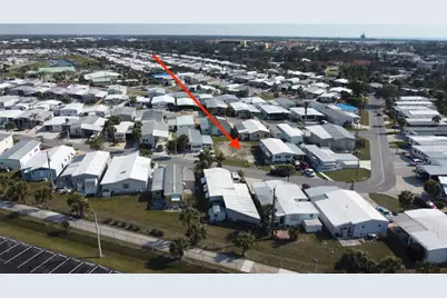 649 N Green Circle, Venice, FL 34285 - Photo 2