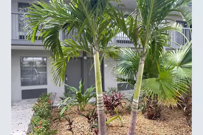 7150 N Tamiami Trail #S512, Sarasota, FL 34243 - Photo 4