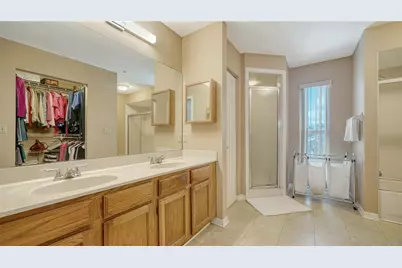 462 Island Circle, Sarasota, FL 34242 - Photo 14