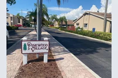 2763 Woodgate Lane #208, Sarasota, FL 34231 - Photo 2