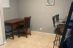 2763 Woodgate Ln, Sarasota, FL 34231 - Photo 6