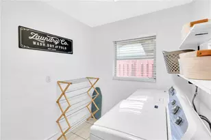 2921 Captiva Dr, Sarasota, FL 34231 - Photo 40