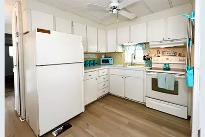 3335 Spanish Oak Terrace, Sarasota, FL 34237 - Photo 12