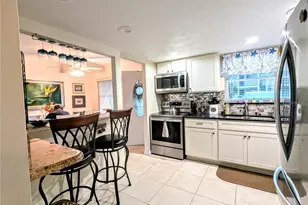 2057 Sunset Dr, Bradenton, FL 34207 - Photo 8