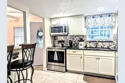 2057 Sunset Drive #G1, Bradenton, FL 34207 - Photo 4