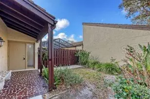 3692 Glen Oaks Manor Dr, Sarasota, FL 34232 - Photo 2