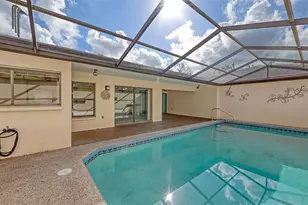 3692 Glen Oaks Manor Dr, Sarasota, FL 34232 - Photo 6