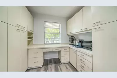 6999 W Country Club Drive N #226, Sarasota, FL 34243 - Photo 8