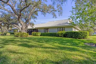 3825 Wilshire Cir, Sarasota, FL 34238 - Photo 32