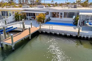 15 Seaside Ct, Holmes Beach, FL 34217 - Photo 4