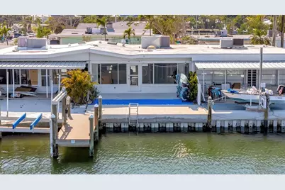 15 Seaside Court, Holmes Beach, FL 34217 - Photo 4