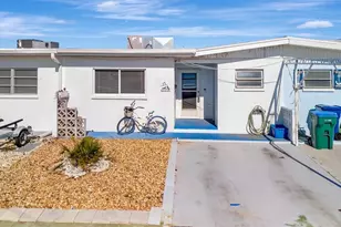 15 Seaside Ct, Holmes Beach, FL 34217 - Photo 2