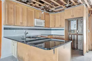 15 Seaside Ct, Holmes Beach, FL 34217 - Photo 16