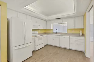 6430 Sun Eagle Ln, Bradenton, FL 34210 - Photo 8