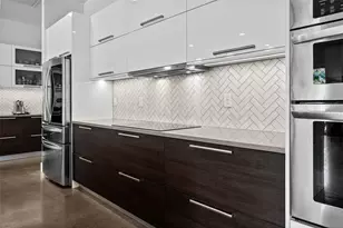 2305 Pine Terrace, Sarasota, FL 34231 - Photo 10