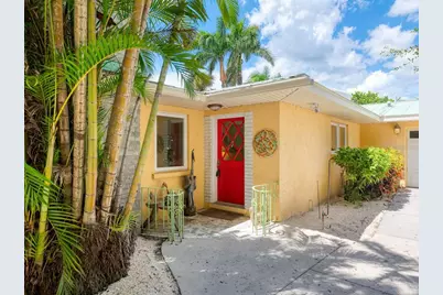 2212 6th Street W, Palmetto, FL 34221 - Photo 2