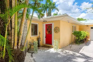 2212 6th St W, Palmetto, FL 34221 - Photo 2