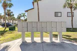 285 Madeira Cir, Tierra Verde, FL 33715 - Photo 26