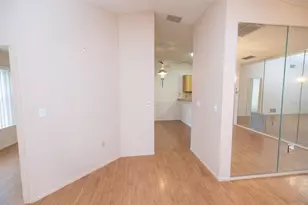 4018 Oakhurst Dr, Sarasota, FL 34233 - Photo 10