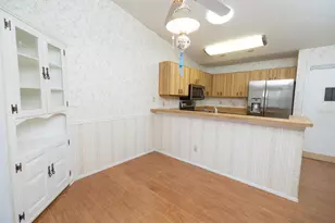 4018 Oakhurst Dr, Sarasota, FL 34233 - Photo 12