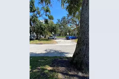 518 7th Avenue W, Palmetto, FL 34221 - Photo 2