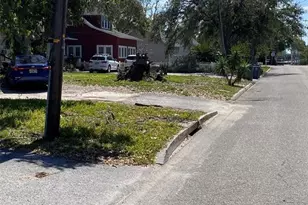 518 7th Ave W, Palmetto, FL 34221 - Photo 1