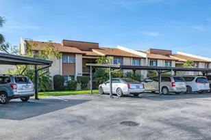 2446 Clubhouse Cir, Sarasota, FL 34232 - Photo 34