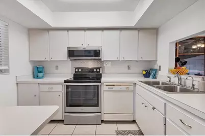 2446 Clubhouse Circle #202, Sarasota, FL 34232 - Photo 18
